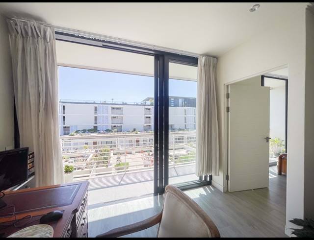 2 BEDROOM APARTMENT FOR SALE IN SIBAYA PRECINCT